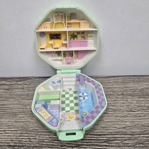 Polly Pocket Vintage 1990 Polly's School Compact Bluebird Toys Mint Green